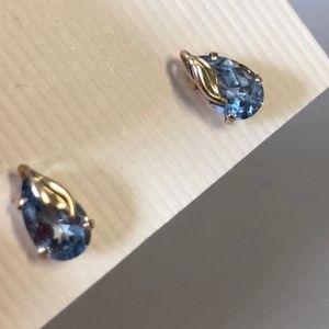 14K Gold and Blue Topaz earrings studs